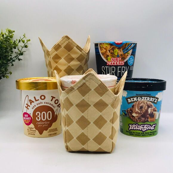 3 Piece Set Microwave Cozies, Reversible Checkered Neutral Tan Plate, Bowl, Pint - Picture 6 of 8